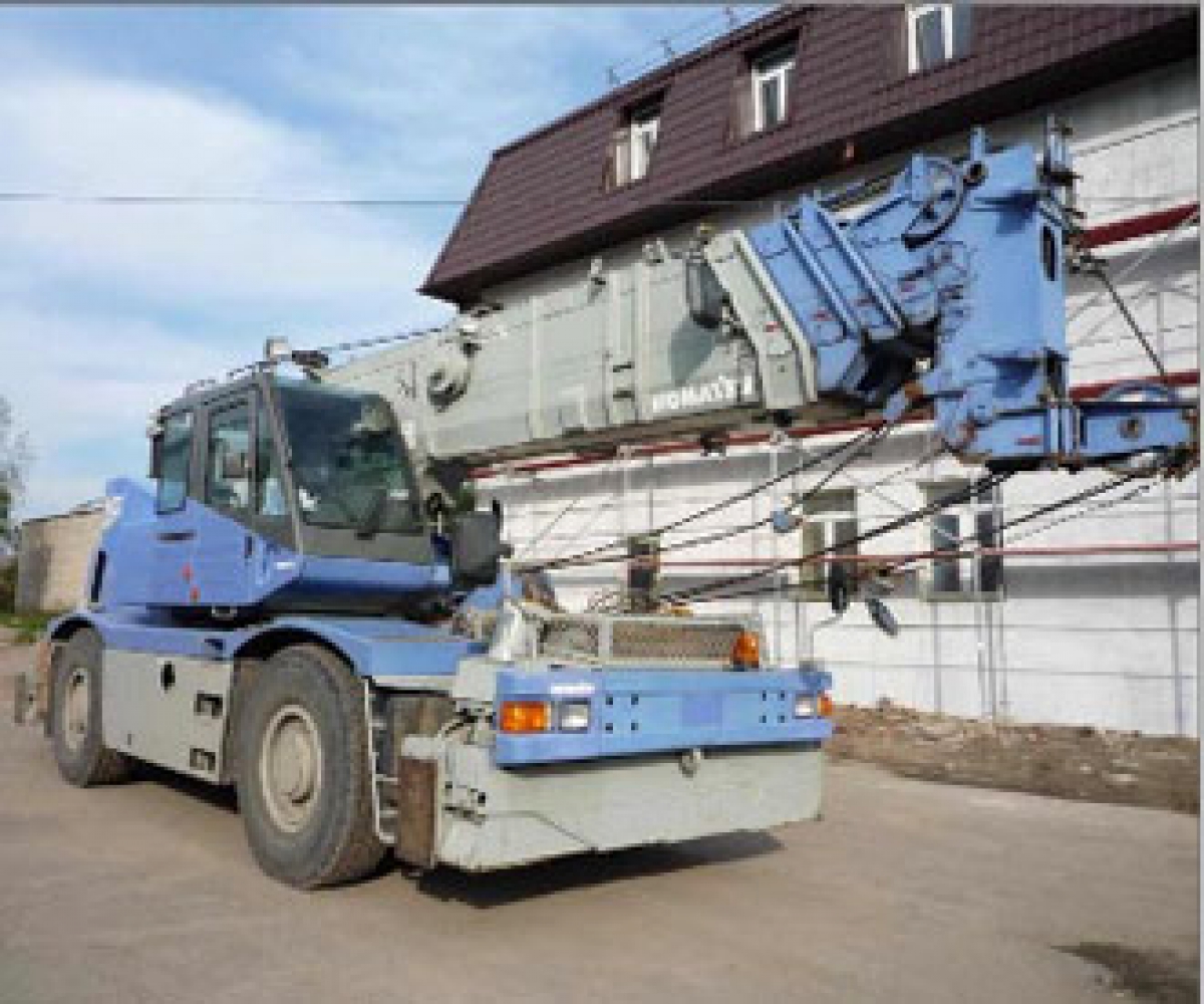 Автокран KOMATSU LW250-3 25 тонн